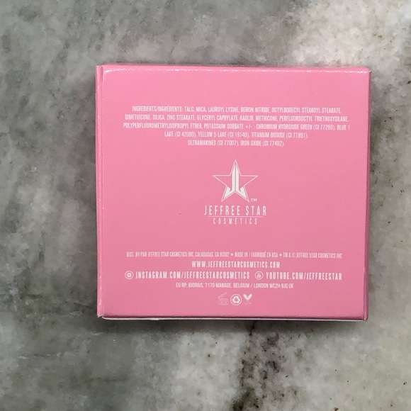 JEFFREE STAR COSMETICS HEAVY WEIGHTED EYESHADOW Matte Emerald - Picture 3 of 6